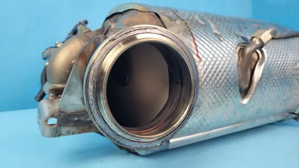 Mercedes W206 C220 2.0 CDI DPF-katalysaattori OEM A6541402003 image 9