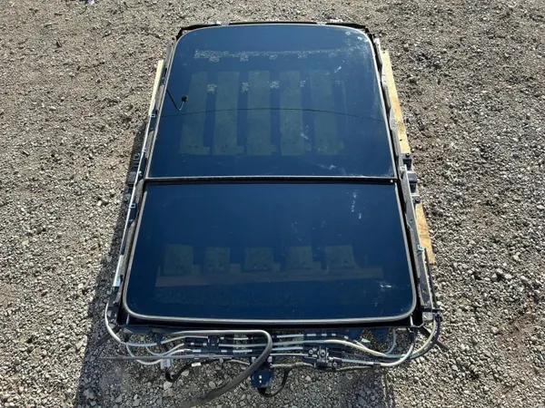 Vitre de toit panoramique Ford OEM BB5378502C22AJ image 2
