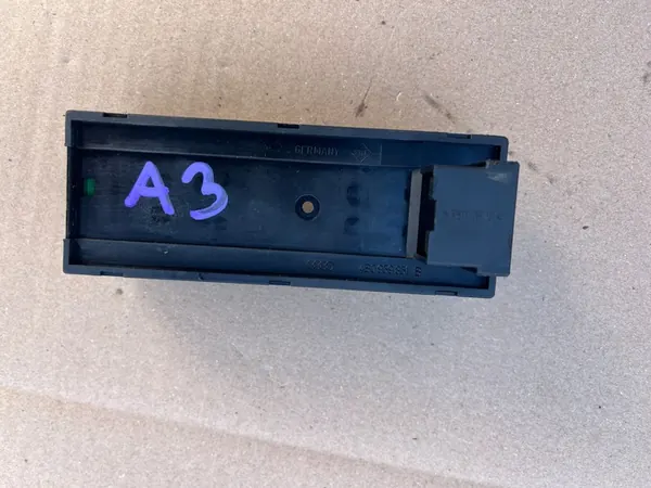 Vorderes linkes Fensterpanel Audi A3 8L 1999-2002 OEM image 2