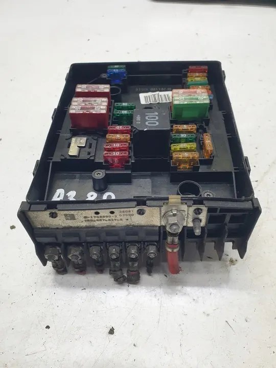 Zekeringkast Audi A3 8P 1K0937125C image 2