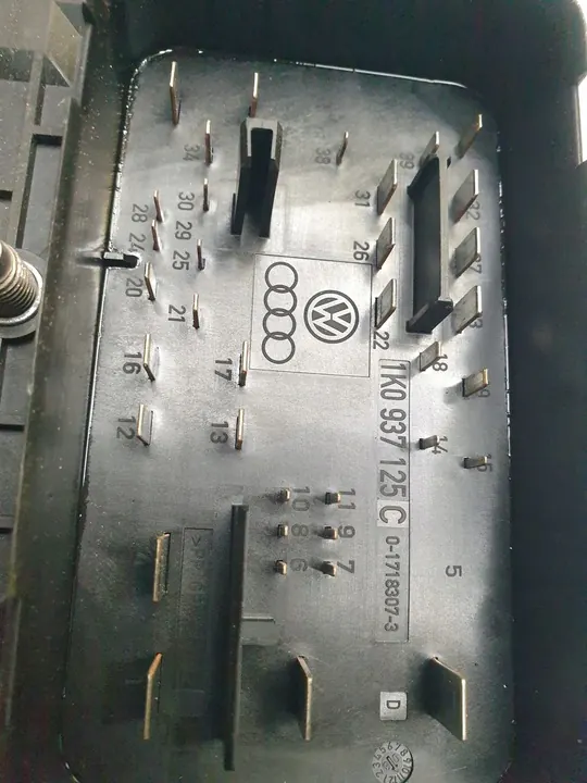 Zekeringkast Audi A3 8P 1K0937125C image 4