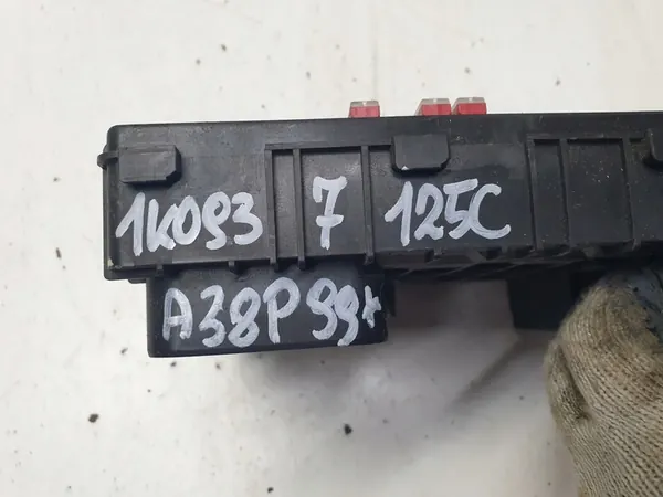 Zekeringkast Audi A3 8P 1K0937125C image 5