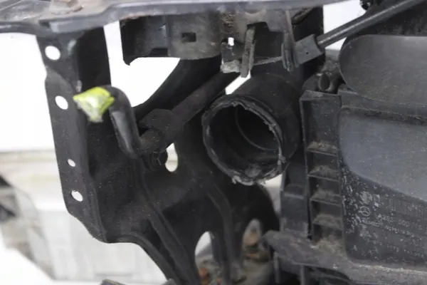 Begagnad framrems OEM 360212304 Mercedes W204 image 5