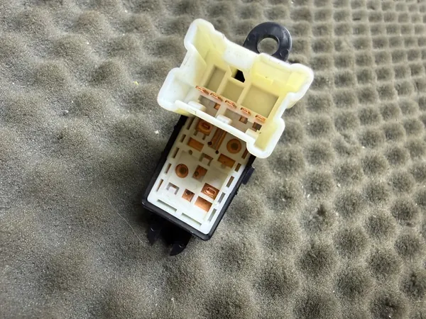 Fensterschalter Vorne Rechts Nissan Micra image 5