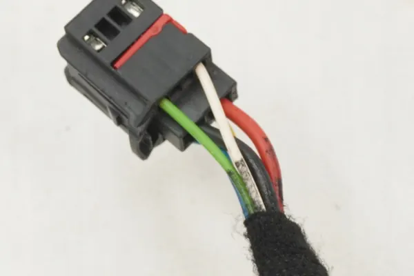 Vérin de coffre VW Passat B8 OEM 3G9827851A image 5