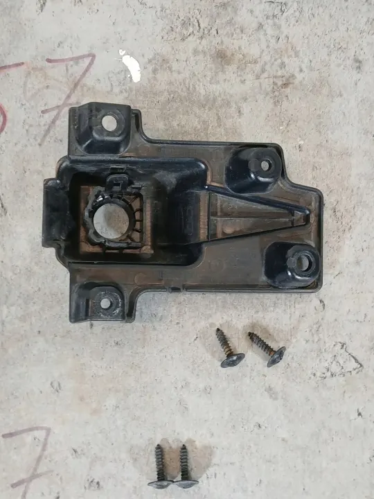 PDC-Sensorhalterung OEM 86582-G4900 Hyundai I30 III image 3