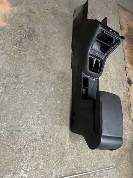 VW Sharan 7N Armstödstunnel OEM 7N0 image 4