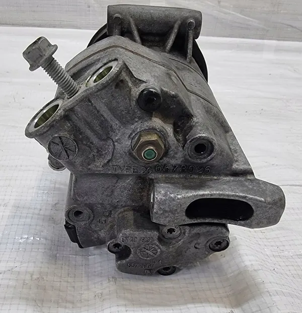 OPEL ASTRA J IV AC-kompressori 13250604 ZG2 image 6