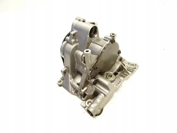 Bomba de óleo usada OEM 7823007 para BMW/MINI N47 2.0D image 3