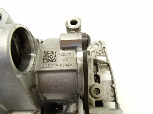 Bomba de óleo usada OEM 7823007 para BMW/MINI N47 2.0D image 4