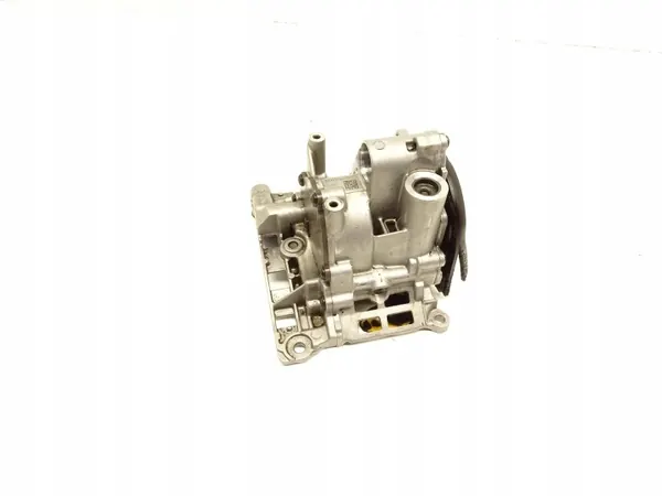 Bomba de óleo usada OEM 7823007 para BMW/MINI N47 2.0D image 5