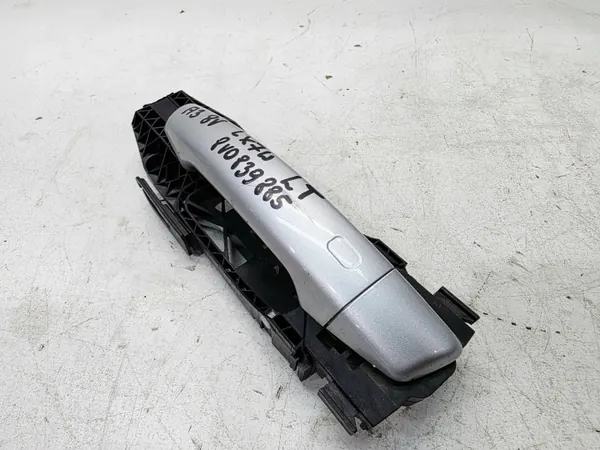 Tirador Puerta Trasera Izquierda Audi A3 8V OEM 8V0839885 LX7W image 7