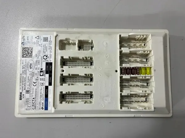 BMW X7 Mukavuusmoduuli OEM 5B3CFC2 Käytetty image 2