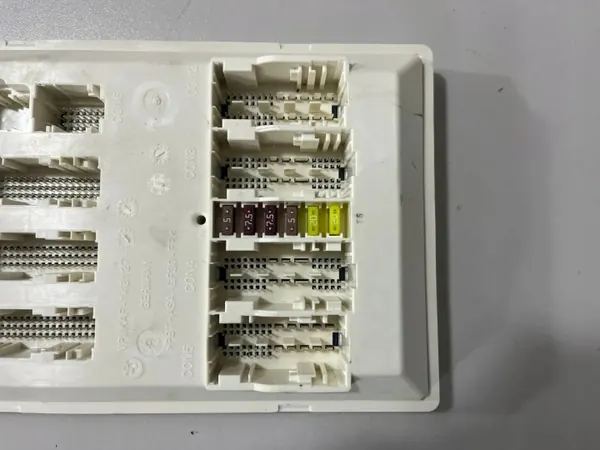 BMW X7 Mukavuusmoduuli OEM 5B3CFC2 Käytetty image 3