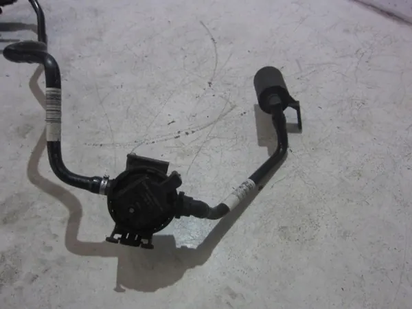 BMW X1 F48 B46 Aktivkohlefilter OEM 7333301 image 6