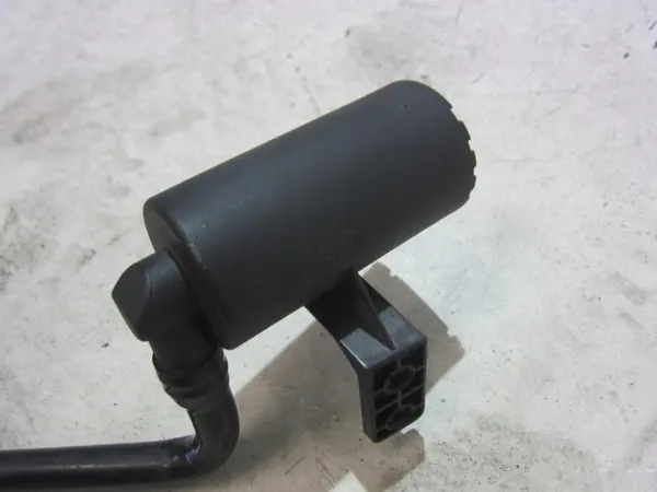 BMW X1 F48 B46 Aktivkohlefilter OEM 7333301 image 8