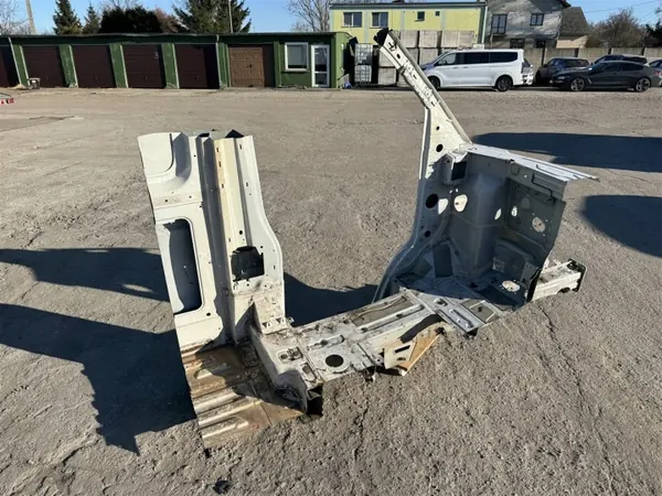 Quart de longeron avant gauche OEM pour MAN TGE VW Crafter II image 3