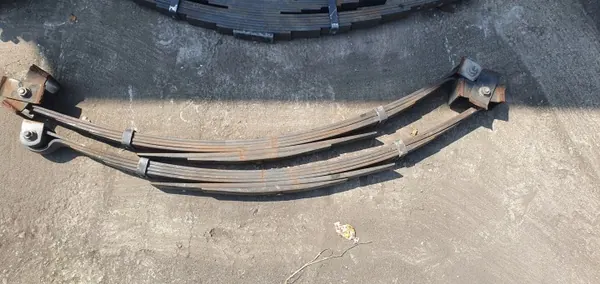 Iveco 2016 kaksoislehtijouset OEM resive - Käytetty image 2