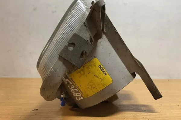 Halogeen rechtsvoor MERCEDES-BENZ E (W210) A2108200256 image 2