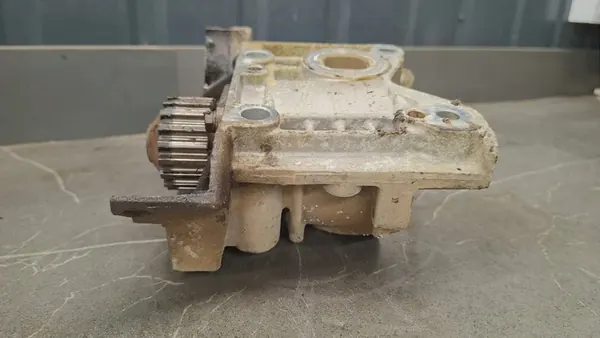 Boîtier de Pompe à Eau Citroen Peugeot 206 1.4 image 4