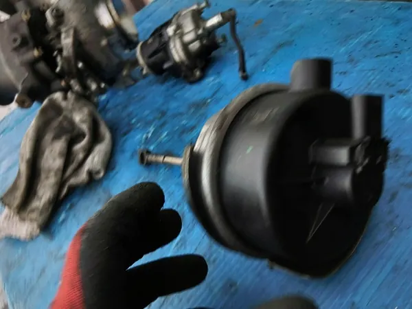 BMW 2142820 turboaktoorinventtiili 1-sarja F40:lle image 3