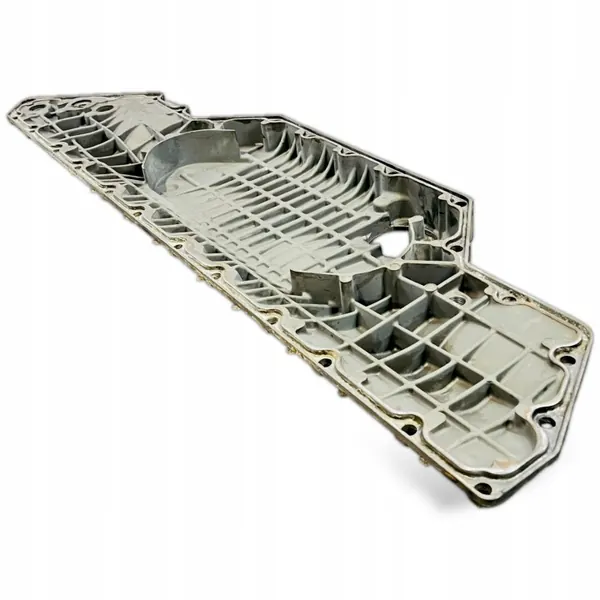 Couvercle de refroidisseur d'huile Volvo OEM 20540417 image 2