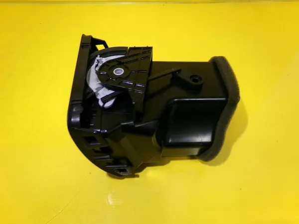 Grelha de ventilação dianteira esquerda Volkswagen Golf V 1K0819709 image 10