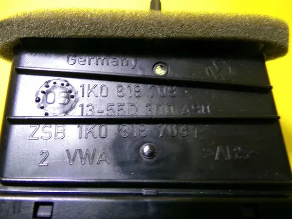 Grelha de ventilação dianteira esquerda Volkswagen Golf V 1K0819709 image 7