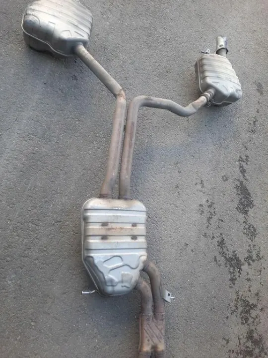 Audi A6 S6 C7 Pakoputken vaimennin OEM 4G0253411 image 2
