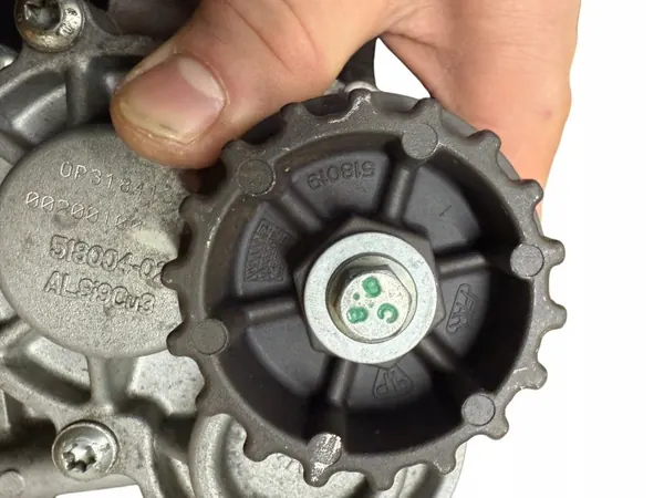 Ölpumpe McLaren 650S OEM 518001-02 - Gebraucht image 7