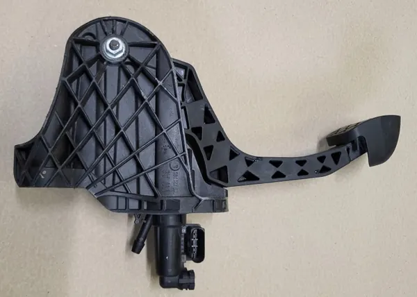 Kopplingsslavcylinder OEM 1K1721059 för VW Golf V image 5