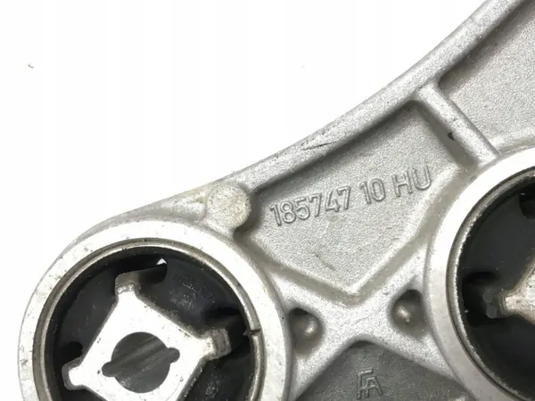 BMW M4 G82 G83 mittfäste OEM 8090205 image 5