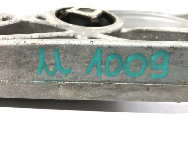 BMW M4 G82 G83 mittfäste OEM 8090205 image 8