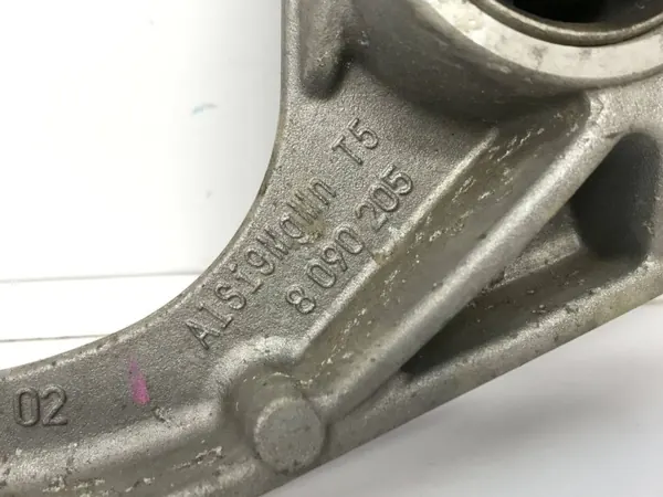 BMW M4 G82 G83 mittfäste OEM 8090205 image 9