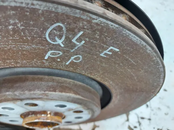 Audi Q4 E-TRON Fram-höger styrknä OEM 1EA407258 image 4