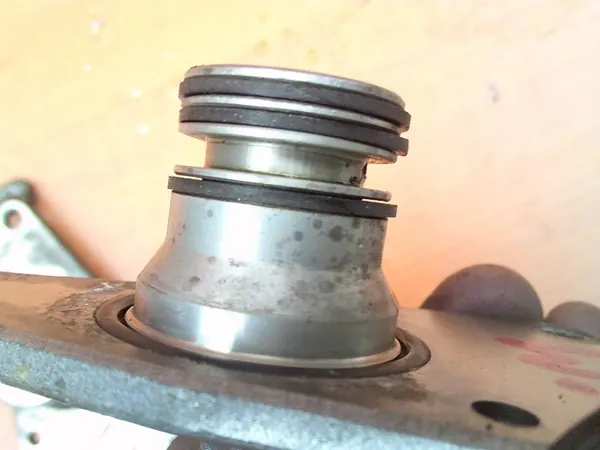 Renault Kamaxelsensor OEM 130412395R & 130415796R image 7