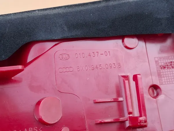 Luz trasera izquierda Audi A1 8X 8X0945093B image 9