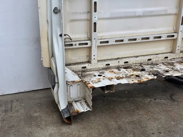 Panel divisorio trasero IVECO DAILY 06-14 OEM image 10