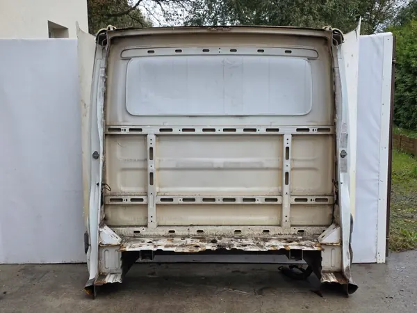 Panel divisorio trasero IVECO DAILY 06-14 OEM image 7