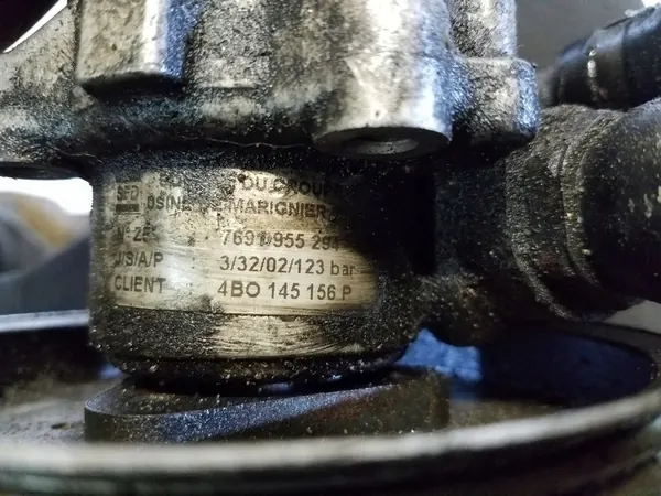 Bomba de direção Audi A6 C6 image 3