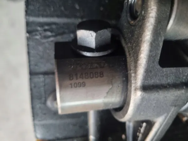 Teclado de válvulas OEM 8148088 sem alavanca VEB image 4