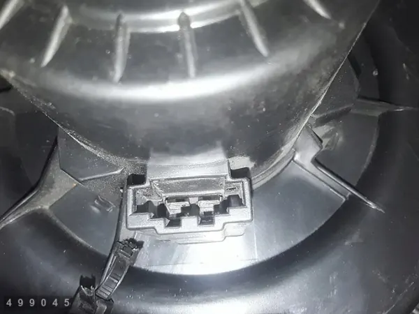 Ventilador aquecimento Skoda Fabia OEM 6q1820015c image 4