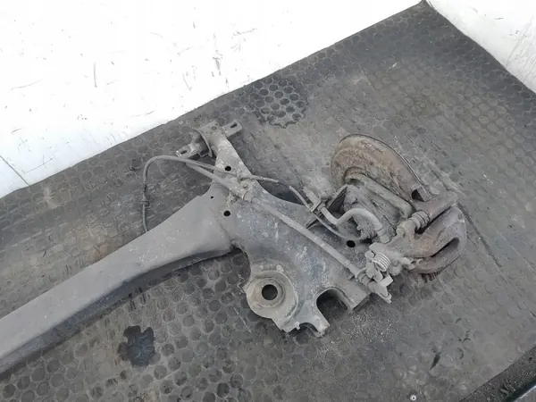 Mitsubishi Colt VI Hinterachsschwinge OEM image 3