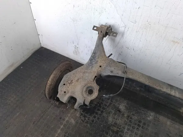 Mitsubishi Colt VI Hinterachsschwinge OEM image 9