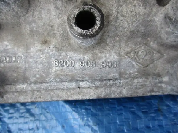 OEM 8200908993 Kokonainen Sylinterikansi 2.3 DCI image 6