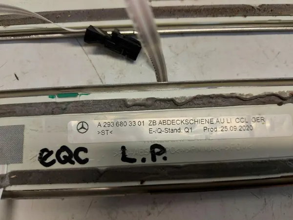 Set de Protège-Bas Mercedes EQC 400 W293 OEM A2936803301 image 3