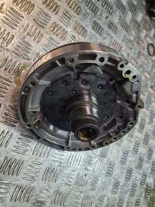 Pompe à huile BMW OEM 1068410063 pour boîte 6HP21 image 5