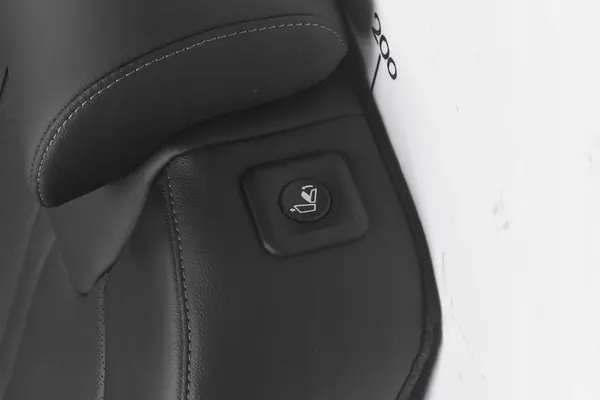 KIA SORENTO IV MQ4 2nd Row Seat Back image 7