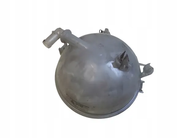 Kühlmittel-Ausgleichsbehälter Audi A3 S3 8V 2018 OEM 5Q0121407H image 2