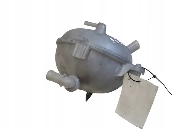 Kühlmittel-Ausgleichsbehälter Audi A3 S3 8V 2018 OEM 5Q0121407H image 3